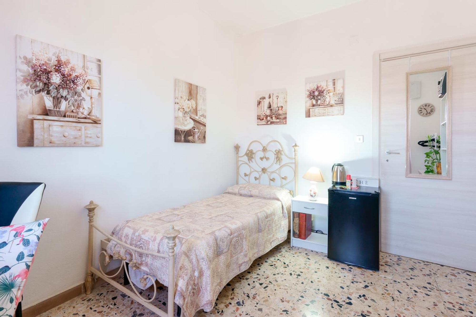 B&B Pothos - Eng Ita - Air Conditioning Wi-Fi Fridge Netflix Local Guide - Aria Condizionata, Frigo, Internet, Guida Locale Cagliari Exterior foto